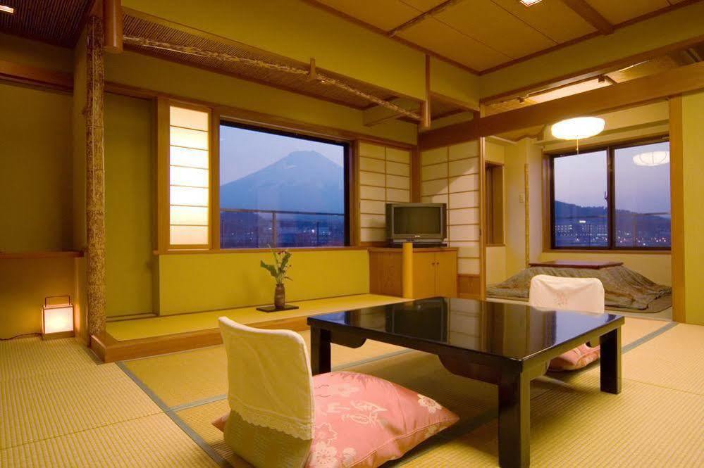 ホテル Fujisan Onsen Bessho Sasa 富士吉田市 エクステリア 写真