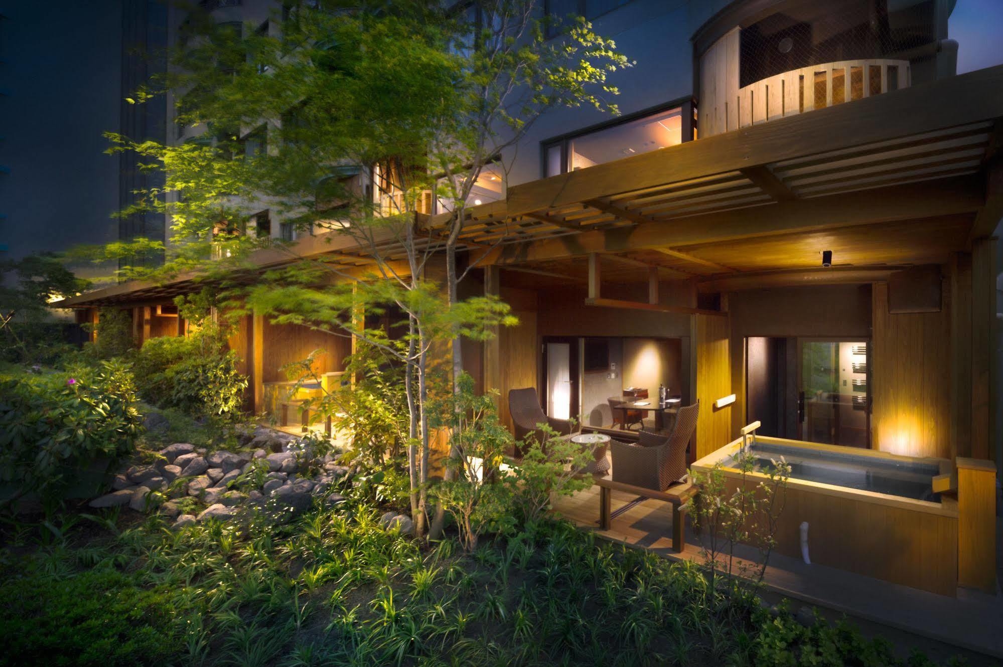 ホテル Fujisan Onsen Bessho Sasa 富士吉田市 エクステリア 写真