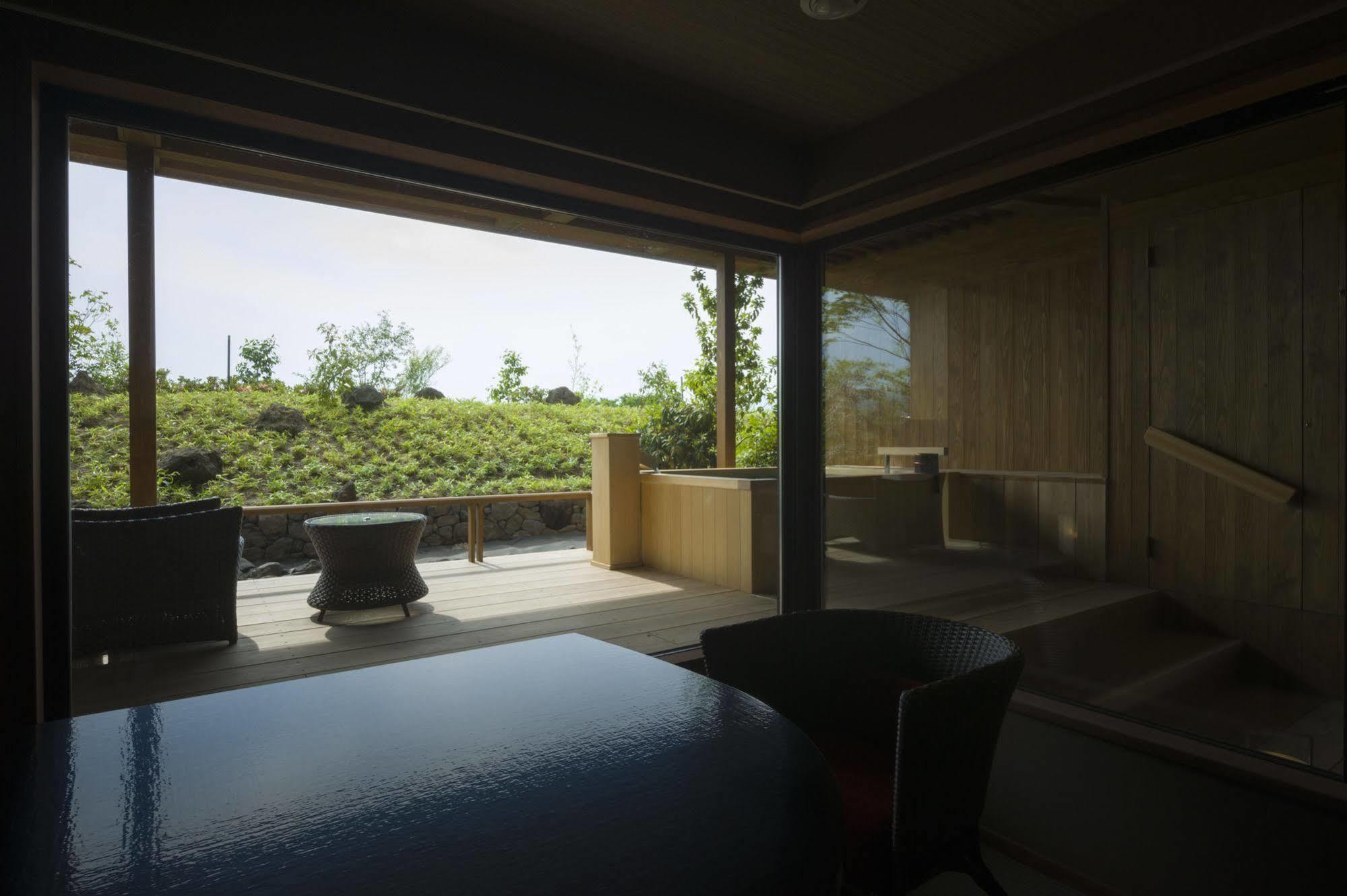 ホテル Fujisan Onsen Bessho Sasa 富士吉田市 エクステリア 写真