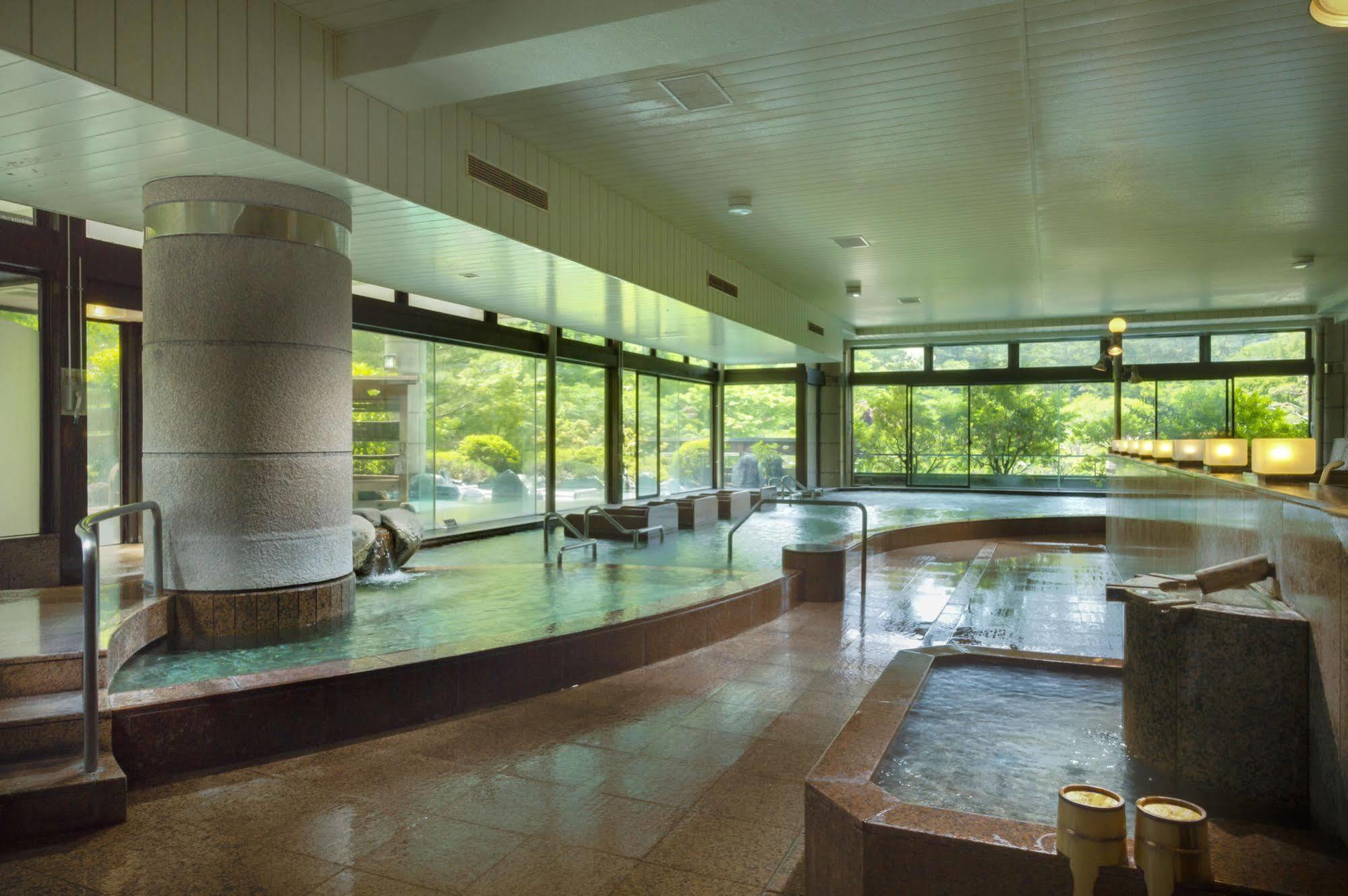 ホテル Fujisan Onsen Bessho Sasa 富士吉田市 エクステリア 写真